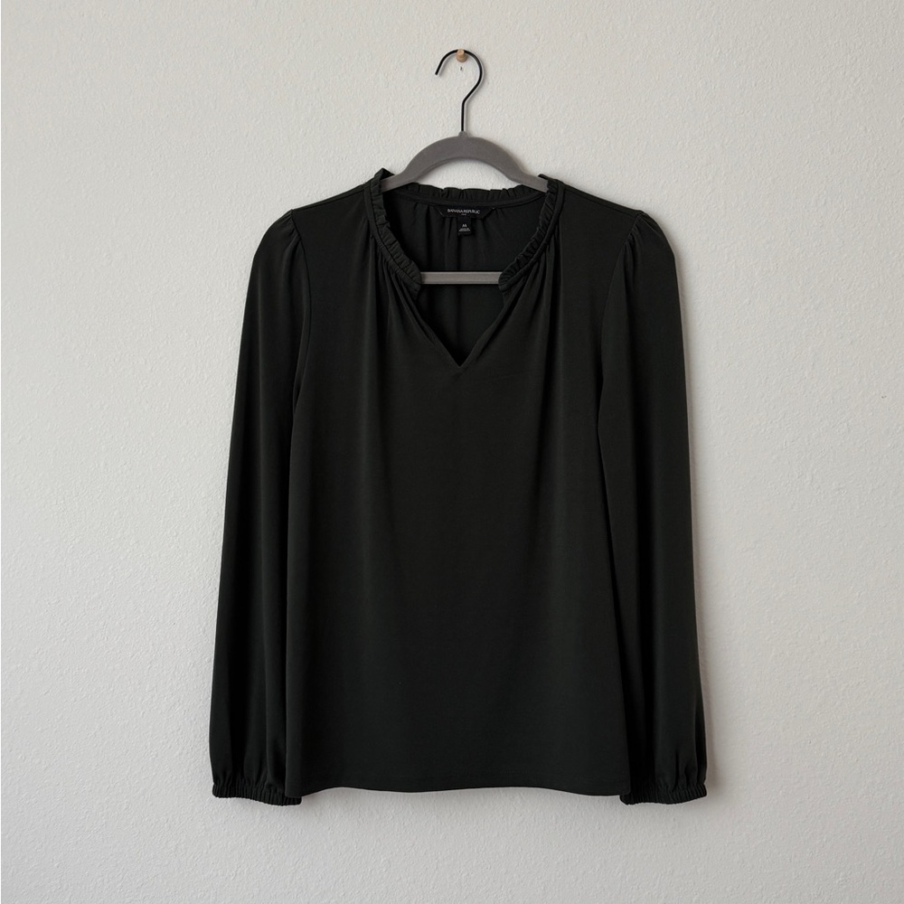 Banana Republic blouse - size M